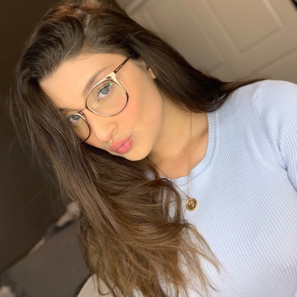 💛 - Picture 2 of 4